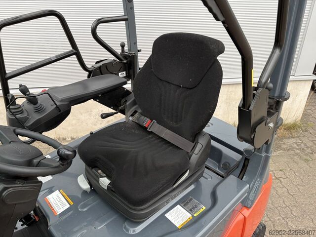 Elektro 4 Rad-Stapler Toyota 8 FBMKT 20/ Akku 99%