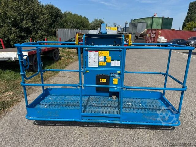 Teleskopbühne Genie S 45 Trax