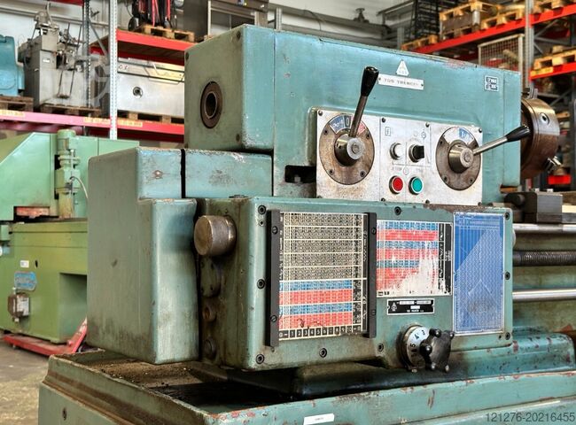 Leit- und Zugspindeldrehmaschine TOS- TRENCIN SV 18 RA