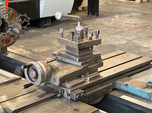 Leit- und Zugspindeldrehmaschine TOS- TRENCIN SV 18 RA