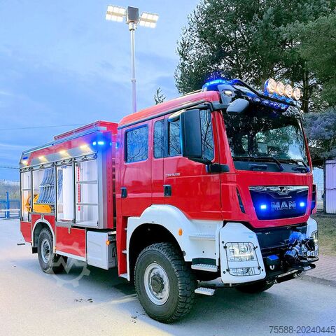 Fire truck / water tank fire engine MAN TGS 18.510 TLF 4000 Allrad 4x4 Feuerwehr