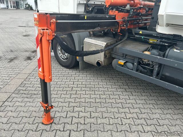 Abrollkipper MERCEDES-BENZ Actors 3241 / 8x2-6 / Atlas 165 + Funk / VDL