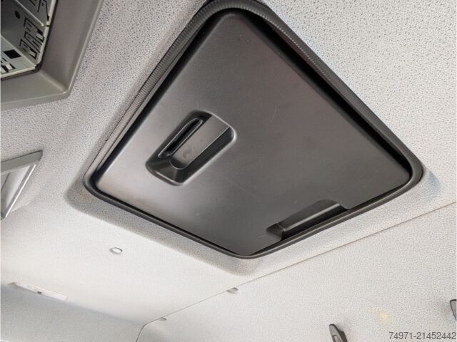 Refrigerated truck Mercedes-Benz Atego 1223 Kühlkoffer+LBW*Autom Tempo Klima SHZ