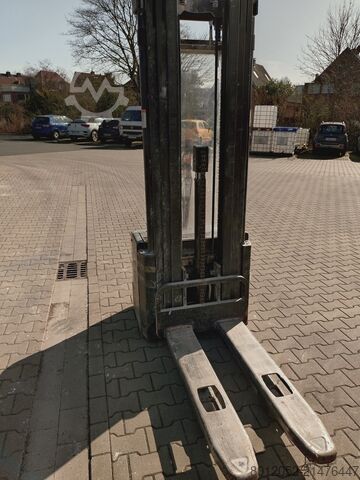 Niederhubwagen Elektro Crown 2300 Series