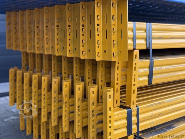 High-bay warehouse pallet racking system Jung Heinrich Esmena Regallänge: 30,98 lfm.