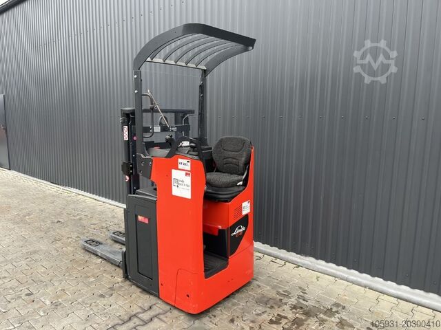 Stacker sit on Linde D12R
