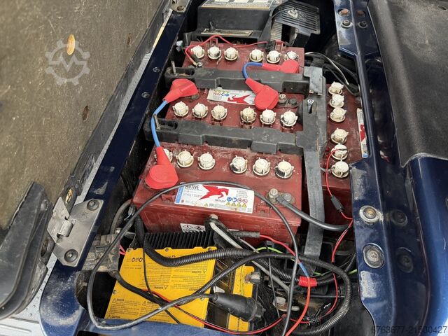 Golfcar EZ-GO RXV, 2-Sitzer Golfcart mit CARGO BOX, Baujahr 2018, mit Ladegerät. EZGO RXV 2 zitter Golfkar Golfcart CARGO BOX 2018 Met Lader