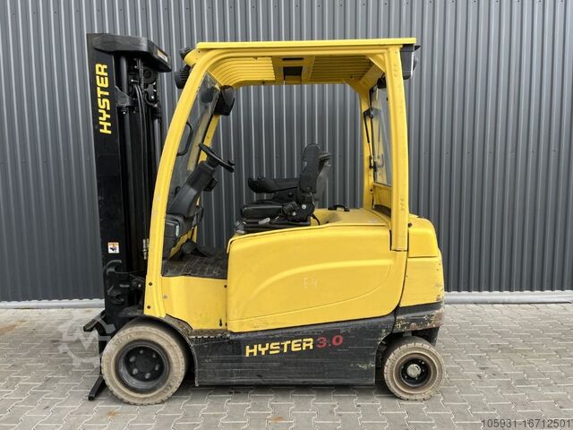 Electric 4-wheel forklift Hyster J3.0XN