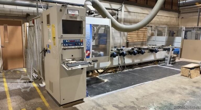 Bearbeitungszentrum mit Durchlauf Masterwood Projekt 415L