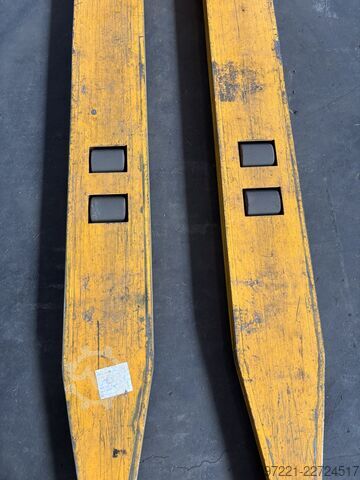 Horizontal Order Pickers Jungheinrich ECE 320