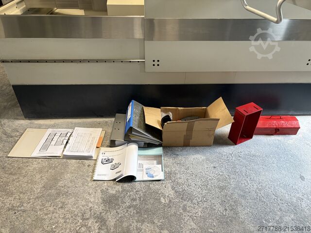 Vertikales Bearbeitungszentrum Spinner MVC 1000