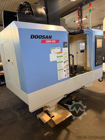 Vertikales Bearbeitungszentrum DOOSAN DNM 400