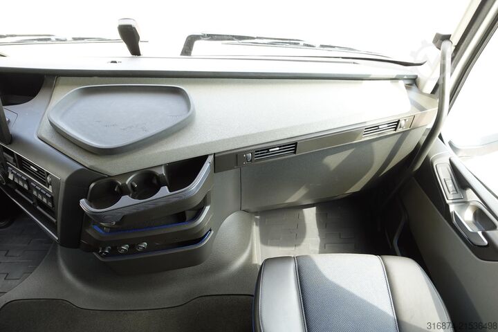 Standard tractor unit VOLVO FH 460 Globetrotter XL i-Save