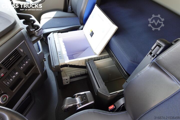 Standard tractor unit VOLVO FH 460 Globetrotter XL i-Save