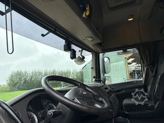 Standard-SZM DAF XF 460 FT Euro6 Space Cab