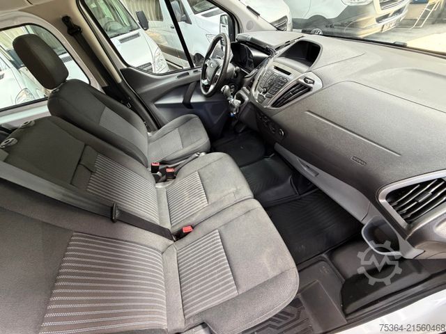 Kleinbus FORD Transit Custom 2.0 TdCi L1H1 9Sitze Motor Defect