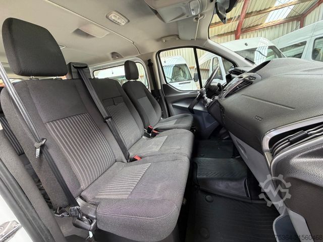 Kleinbus FORD Transit Custom 2.0 TdCi L1H1 9Sitze Motor Defect