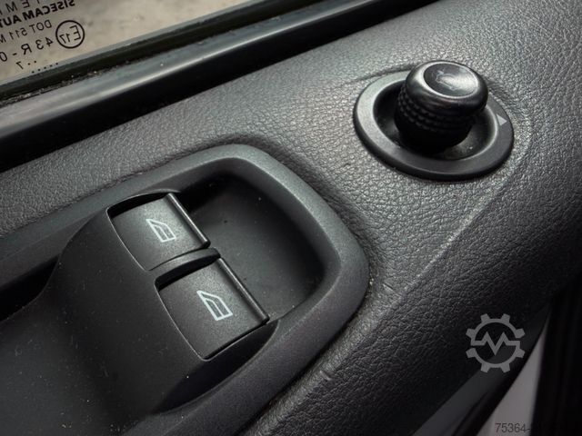 Kleinbus FORD Transit Custom 2.0 TdCi L1H1 9Sitze Motor Defect