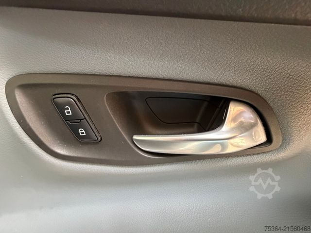 Kleinbus FORD Transit Custom 2.0 TdCi L1H1 9Sitze Motor Defect