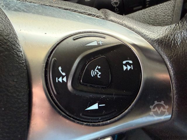 Kleinbus FORD Transit Custom 2.0 TdCi L1H1 9Sitze Motor Defect