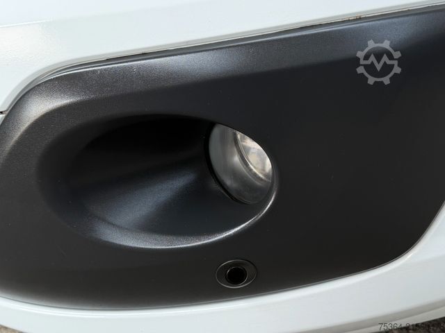 Kleinbus FORD Transit Custom 2.0 TdCi L1H1 9Sitze Motor Defect