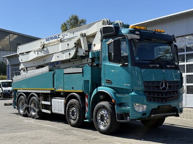Concrete pump truck MERCEDES-BENZ AROCS 3742 8x4 Euro 6 Sermac 5Z42