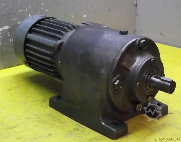 Gear motor 0.25 kW 45 rpm SEW-EURODRIVE R53VD71K-4
