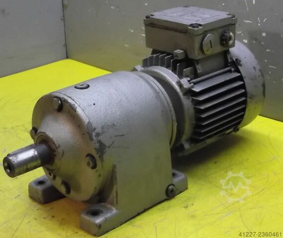 Gear motor 0.37 kW 113 rpm SEW-EURODRIVE R40DT71D4