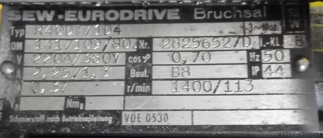 Gear motor 0.37 kW 113 rpm SEW-EURODRIVE R40DT71D4