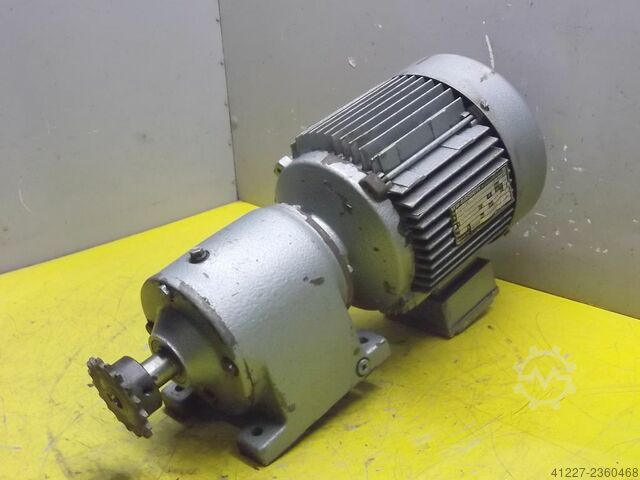 Getriebemotor 0,48/0,75 kW 84/128 U/min SEW-EURODRIVE R40DT90L6-4