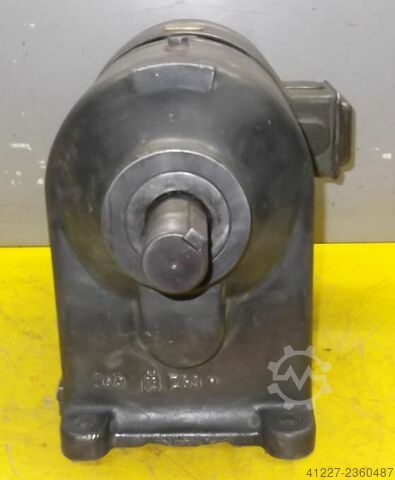 Gear motor 0.8 kW 83 rpm VEM ZDH324/S