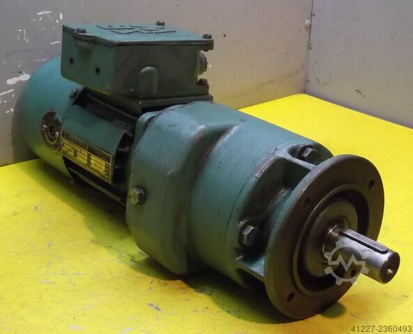 Gear motor 0.37 kW 46 rpm SEW-EURODRIVE RF53VD22-4M