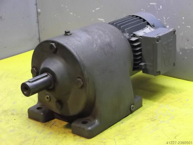 Gear motor 0.37 kW 125 rpm SEW-EURODRIVE R60DT71D4
