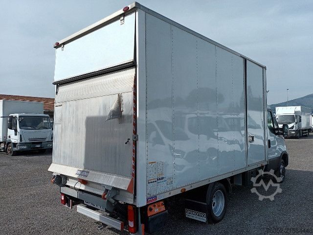Box truck IVECO 35C14