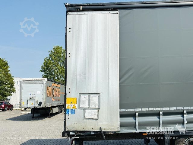 Auflieger mit Pritsche & Plane Schmitz Cargobull Curtainsider Mega Getränke