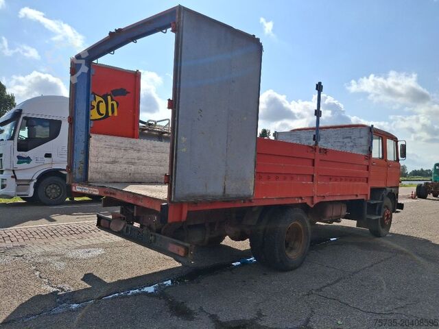 Fahrgestell mit Fahrerhaus MERCEDES-BENZ 1113