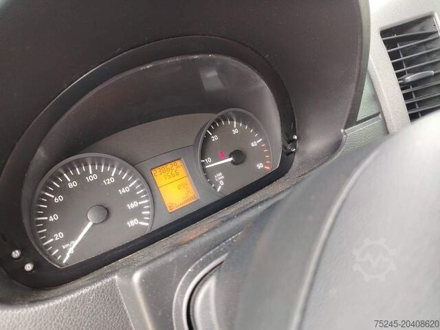 Closed van Mercedes-Benz SPRINTER 315 CDI 2.2