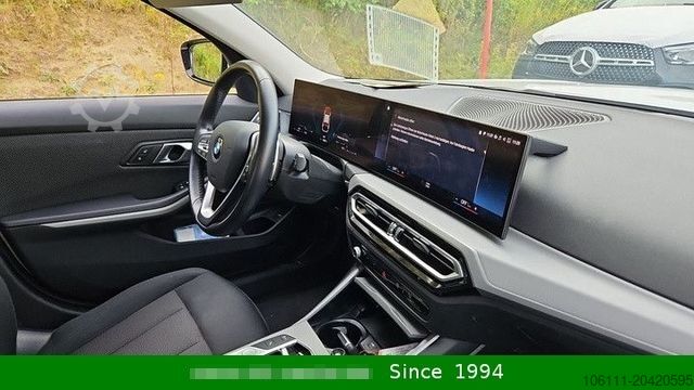 Kleinbus BMW 320 d Touring 320 d xDrive PDC NAVIGATION