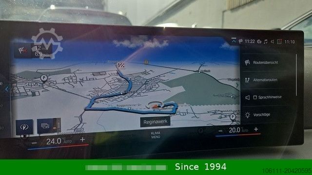 Kleinbus BMW 320 d Touring 320 d xDrive PDC NAVIGATION