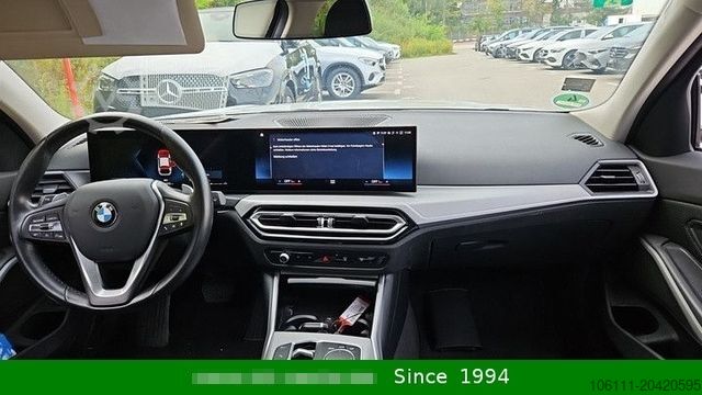 Kleinbus BMW 320 d Touring 320 d xDrive PDC NAVIGATION