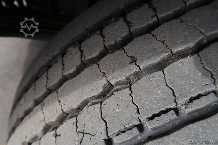 Kipper LKW MAN TGS 35.400 8x2 BL Nachlauflenkachse