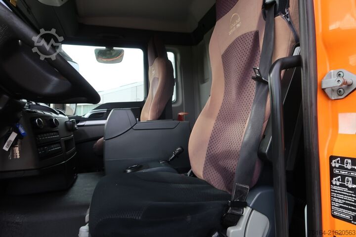 Kipper LKW MAN TGS 35.400 8x2 BL Nachlauflenkachse