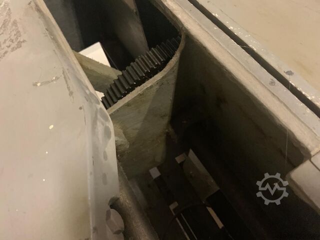 Buchrückenrundemaschine FOMM FRB67