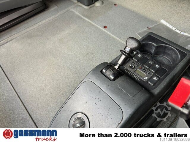 LKW-Fahrgestell MAN TGA 18.430 4X2 LL, 2x AHK