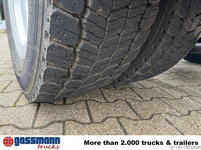 LKW-Fahrgestell MAN TGA 18.430 4X2 LL, 2x AHK