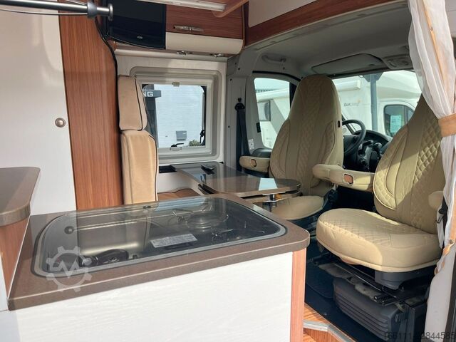 Kastenwagen Wohnmobil / Campervan ADRIA Twin Active - Festbett - Klima - Solar - Markise