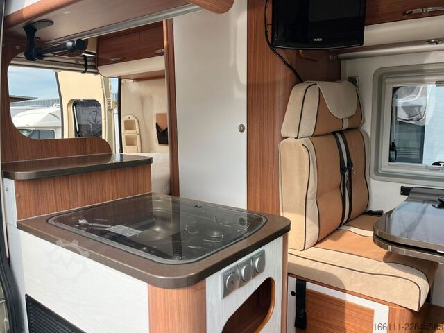 Kastenwagen Wohnmobil / Campervan ADRIA Twin Active - Festbett - Klima - Solar - Markise
