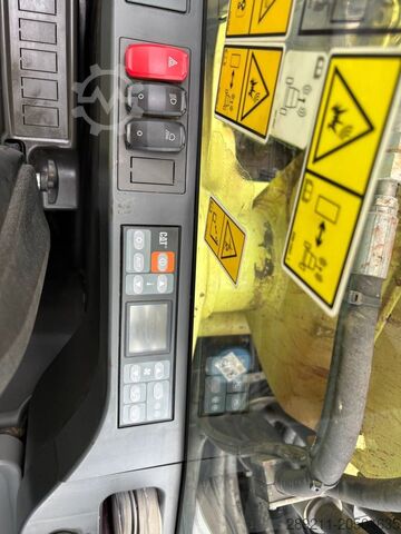 Wheel excavator Caterpillar M 320 F