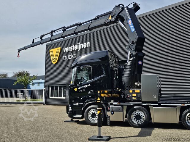 Crane truck DAF XF 530 8x2 / HMF 9520 K8 / NIEUW!