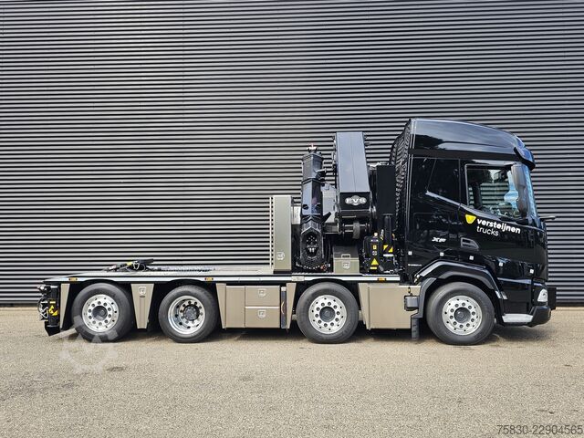 Crane truck DAF XF 530 8x2 / HMF 9520 K8 / NIEUW!
